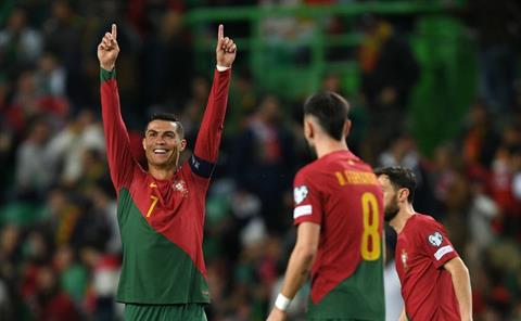 Ronaldo chưa nghĩ tới việc giã từ ĐTQG Bồ Đào Nha