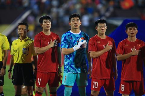 VIDEO: Thủ môn Văn Việt cứu thua xuất thần trước khung thành U23 Việt Nam