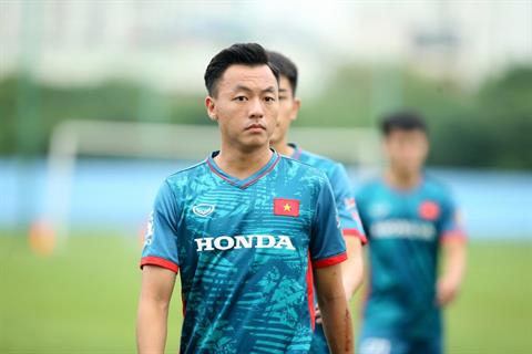 Tiền vệ Thái Sơn: HLV Hoàng Anh Tuấn và thầy Troussier có những sự khác biệt