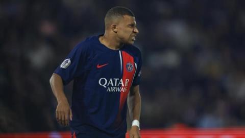 HLV Luis Enrique lên tiếng về chấn thương của Mbappe