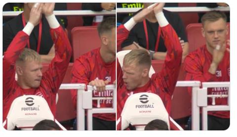 Ramsdale bị chê giả tạo sau hành động với David Raya