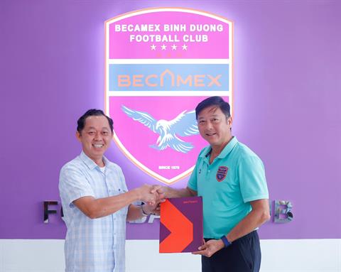 CLB Bình Dương bất ngờ công bố hợp đồng mới với HLV Lê Huỳnh Đức