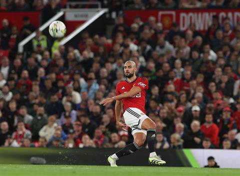 Sofyan Amrabat thừa nhận chưa đạt phong độ cao nhất