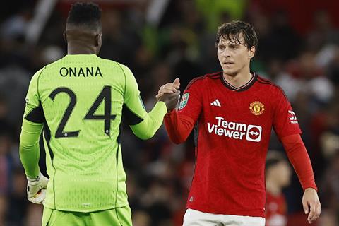 Juventus muốn chiêu mộ trung vệ của MU