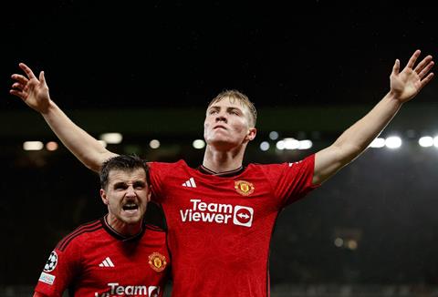 Rasmus Hojlund buồn vui lẫn lộn sau trận đấu cùng MU