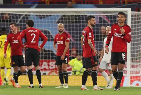 Gary Neville dự đoán MU nằm ngoài top 5 Premier League mùa này