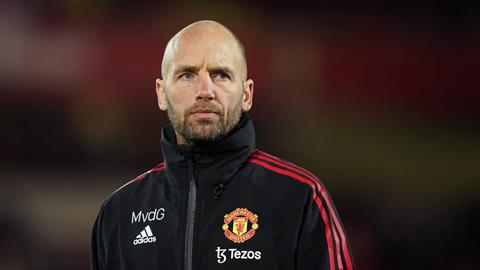 Ajax Amsterdam nhắm trợ lý thân cận của Erik ten Hag