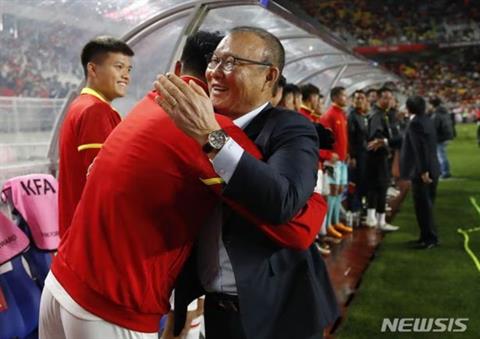 HLV Park Hang Seo thừa nhận áp lực khi dẫn dắt ĐT Việt Nam