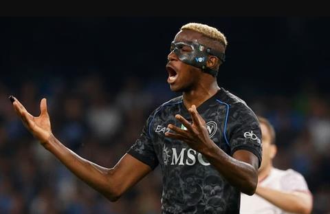 Victor Osimhen ngầm bắn tín hiệu cho Chelsea và MU?