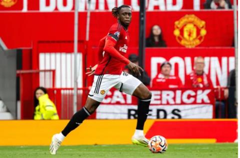MU đón tin vui từ Aaron Wan-Bissaka