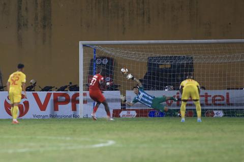 Video: Bruno gỡ hòa cảm xúc cho Viettel trước Thanh Hóa