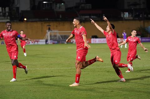 Video: Người cũ Lucao tiếp tục gieo sầu cho CLB Hà Nội 