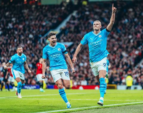 Erling Haaland ghi bàn bằng cả đội MU cộng lại
