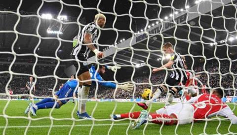 PGMOL đưa ra lý do công nhận bàn thắng cho Newcastle trước Arsenal