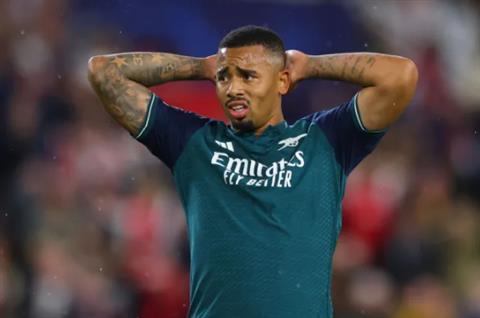 Dính chấn thương, Gabriel Jesus vẫn được ĐT Brazil triệu tập