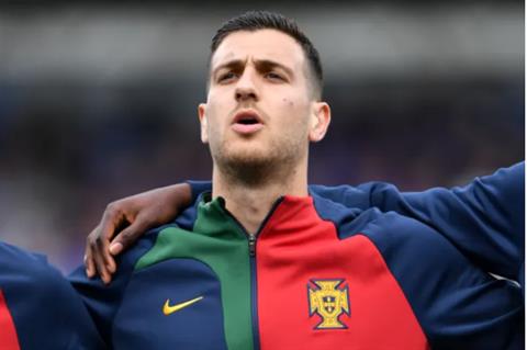 Vì sao Diogo Dalot rút khỏi đợt tập trung của ĐT Bồ Đào Nha