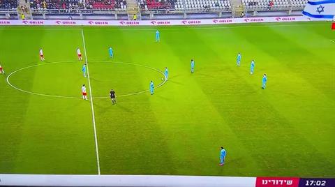 Các cầu thủ Israel và Ba Lan không thi đấu dù trận đấu đã bắt đầu