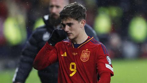 Gavi chấn thương nặng trong trận đấu của ĐT Tây Ban Nha