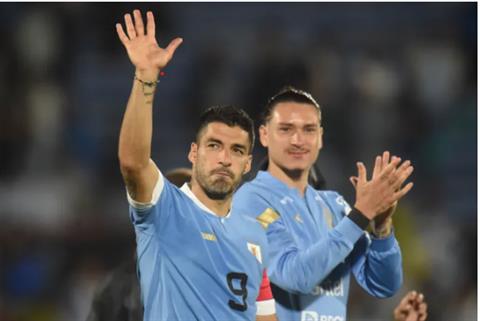Luis Suarez chính thức thông báo chia tay đội tuyển Uruguay