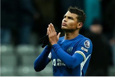 Chelsea chưa vội chốt tương lai của Thiago Silva