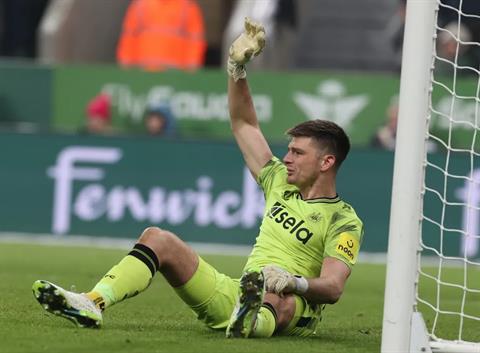 Newcastle trả giá đắt sau chiến thắng trước MU