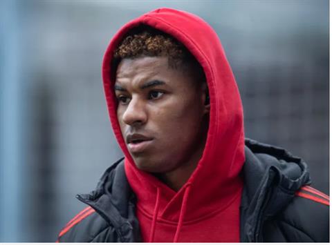 Erik ten Hag giải thích quyết định đẩy Marcus Rashford lên băng ghế dự bị