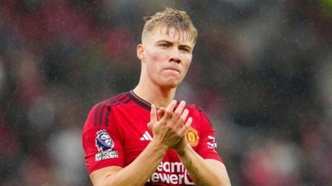 Jamie Carragher nhận định về Rasmus Hojlund