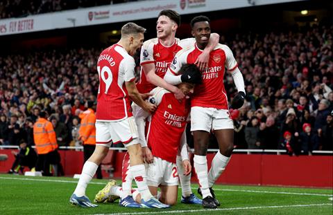 Dennis Bergkamp chia sẻ về cơ hội vô địch EPL mùa này của Arsenal