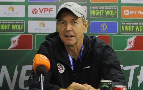 HLV Thomas Dooley tiết lộ điểm yếu 'chí mạng' khiến Thể Công Viettel thua đau Bình Định FC