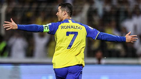 Lập cú đúp, Cristiano Ronaldo vươn lên dẫn đầu danh sách ghi bàn năm 2023