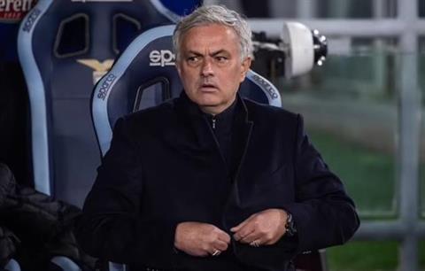 CHÍNH THỨC: AS Roma sa thải Mourinho