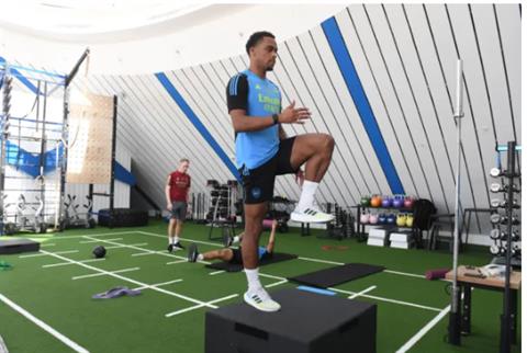 Arsenal nhận tin cực vui từ Jurrien Timber