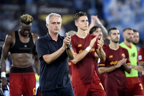 HLV Jose Mourinho nói gì về phong độ không tốt của Roma mùa này?