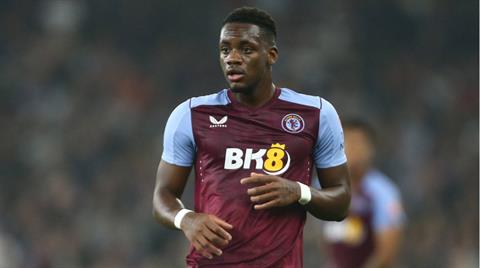 Tiền đạo của Aston Villa có câu trả lời cho Chelsea