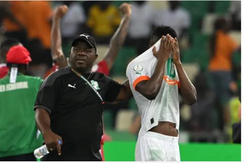 Didier Drogba thất vọng sau thất bại sốc của Bờ Biển Ngà
