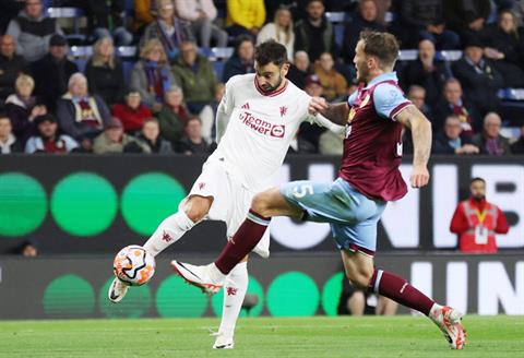 MU thất bại 0-2 trước Burnley trước trận đấu tại FA Cup