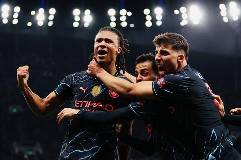 Người hùng Man City nói gì sau bàn thắng gây tranh cãi vào lưới Tottenham?