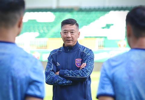 HLV Lê Huỳnh Đức tái xuất V.League?