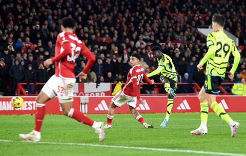 Bukayo Saka và Gabriel Jesus nổi bật thế nào trước Nottingham Forest?