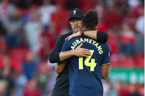 Pierre-Emerick Aubameyang đưa ra lời khuyên cho thầy cũ Jurgen Klopp 