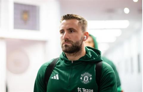 Luke Shaw tiếp tục dính chấn thương