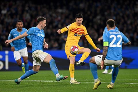 HLV Xavi gọi trận hòa của Barca trước Napoli là đáng xấu hổ