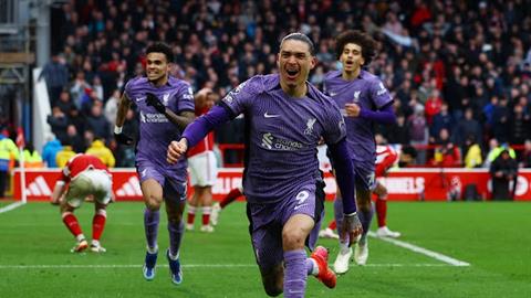 Liverpool đáng sợ thế nào sau phút 90?