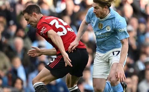 Lý do Jonny Evans được HLV Ten Hag tin dùng ở trận derby Manchester