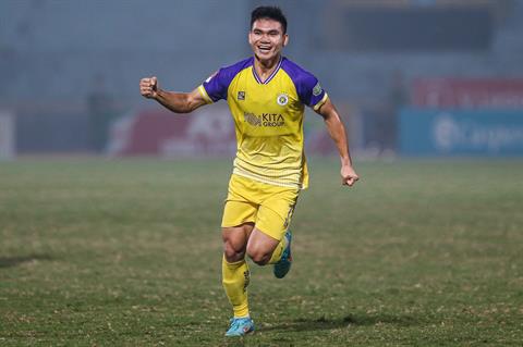 VIDEO: Xuân Mạnh sút xa hiểm hóc tung lưới Quảng Nam