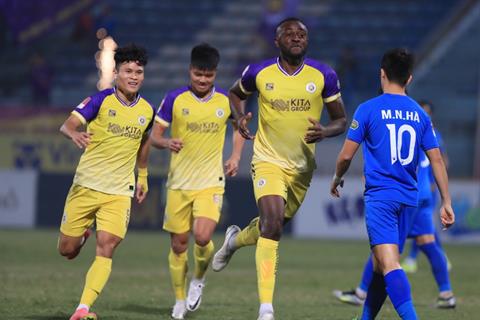 CLB Hà Nội tại V-League 2023/2024: Chậm nhưng chắc
