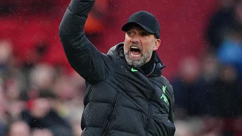 VIDEO: Jurgen Klopp: Nếu không có quả bóng ở đó, có khi Mac Allister mất mạng vì Doku rồi!