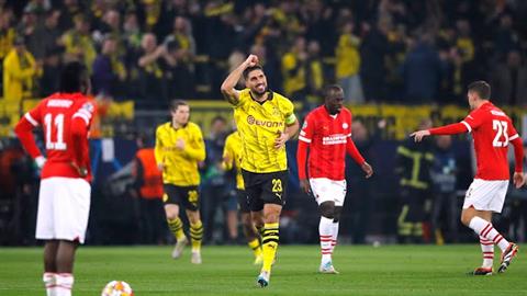 Jadon Sancho lần đầu tiên làm được điều này trong sự nghiệp?