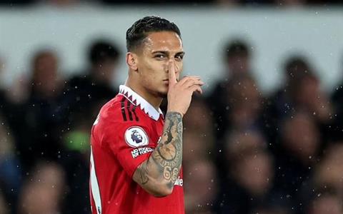 MU tiếp tục nhận được lời đề nghị hỏi mượn Anony