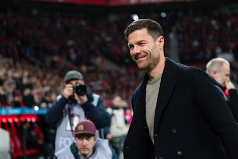 Sếp lớn Bayern Munich lên tiếng về khả năng chiêu mộ Xabi Alonso